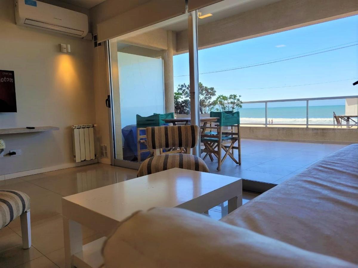 108 Y El Mar - Hotel Tejas Rojas Villa Gesell Exteriör bild