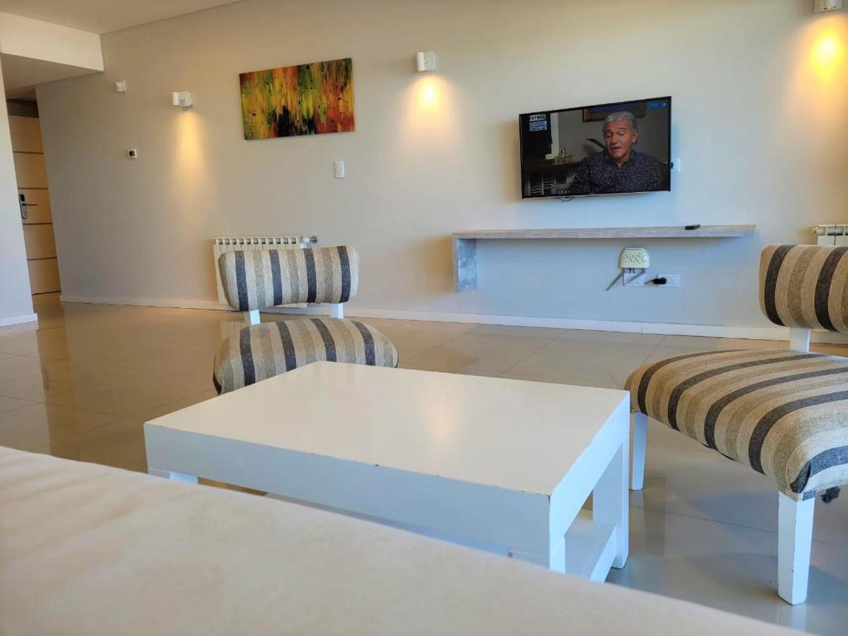 108 Y El Mar - Hotel Tejas Rojas Villa Gesell Exteriör bild
