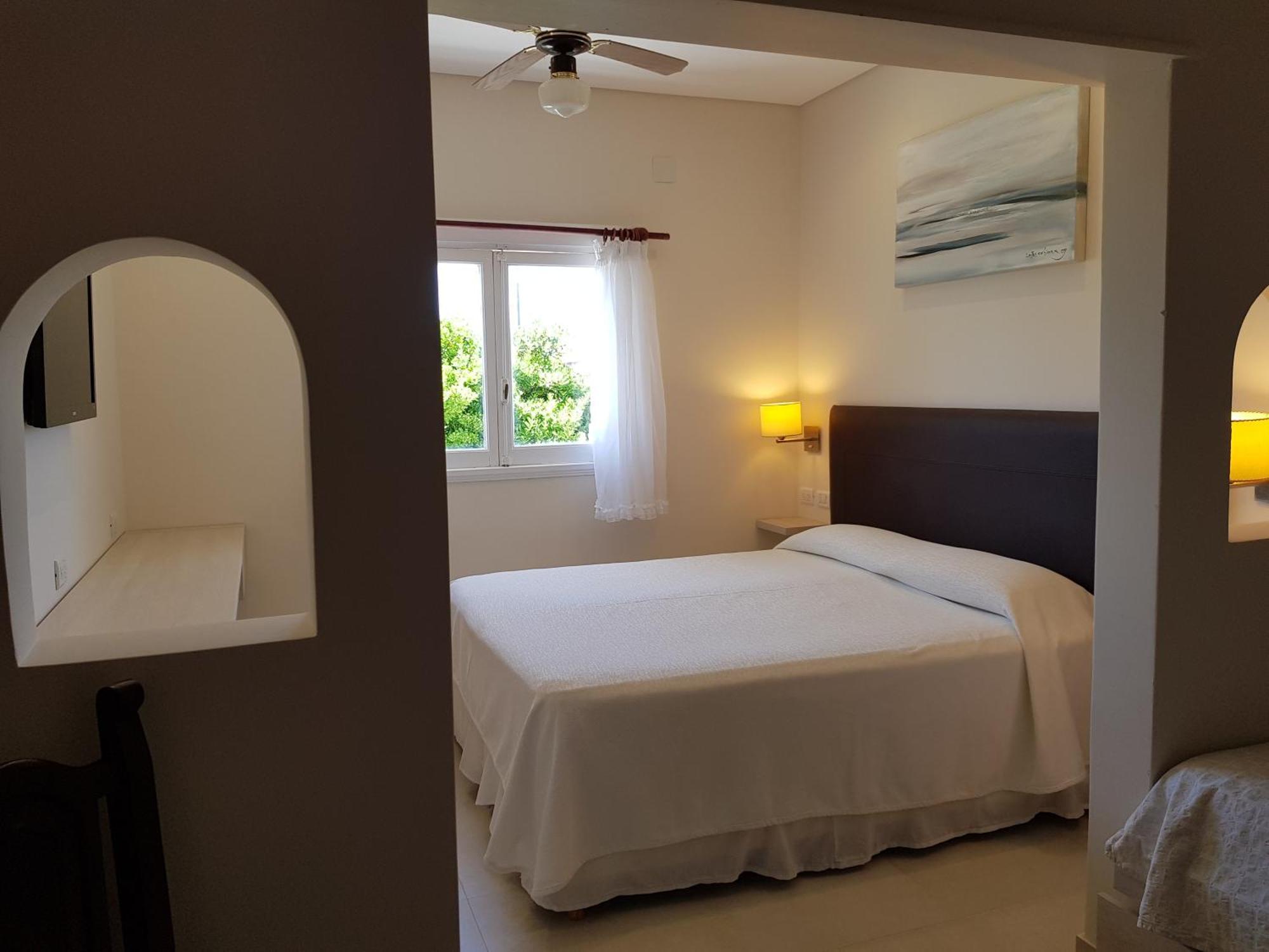 108 Y El Mar - Hotel Tejas Rojas Villa Gesell Rum bild