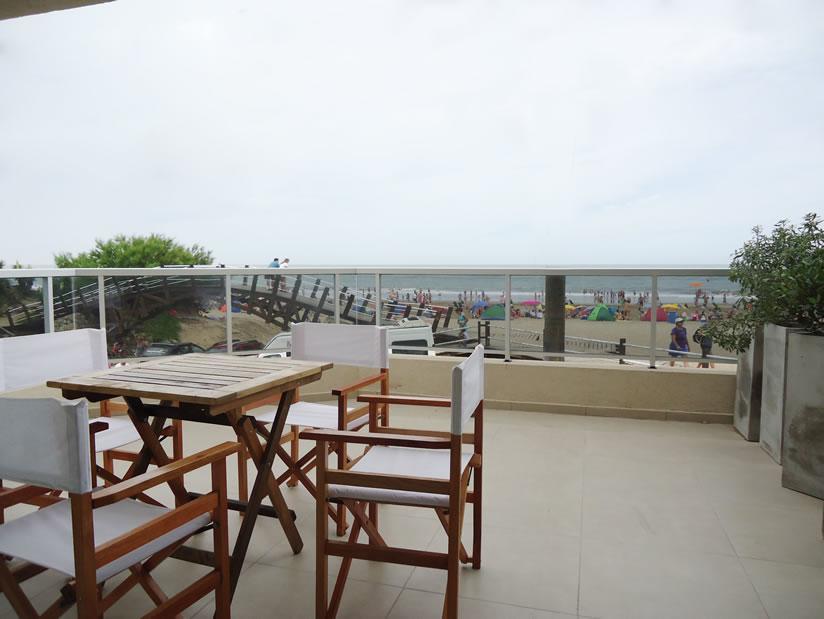 108 Y El Mar - Hotel Tejas Rojas Villa Gesell Exteriör bild
