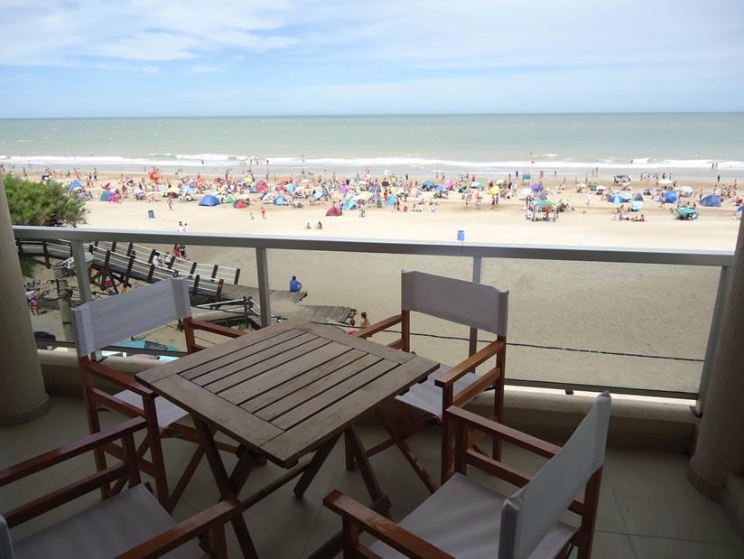 108 Y El Mar - Hotel Tejas Rojas Villa Gesell Exteriör bild